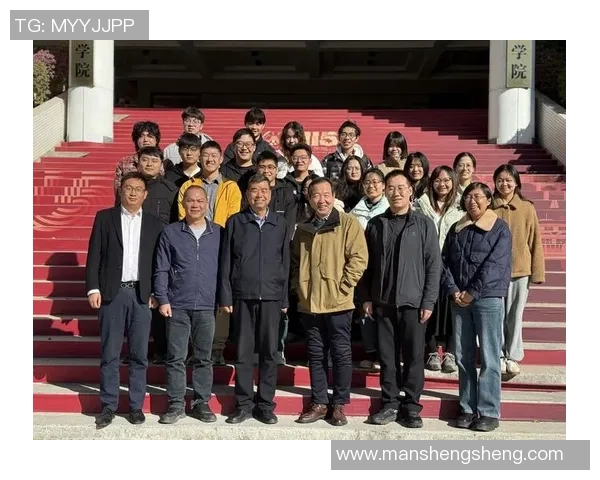 热议英雄联盟TES战队团队协作的创新与变革之路